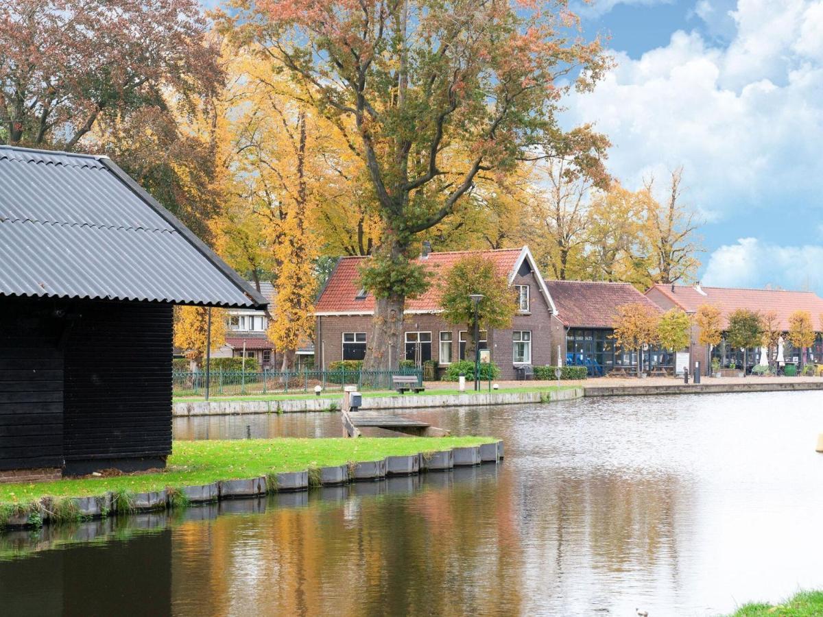 Cozy Holiday Home By The Canal In ドウィンゲロープ エクステリア 写真